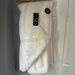 Rachel Roy double sided faux fur throw